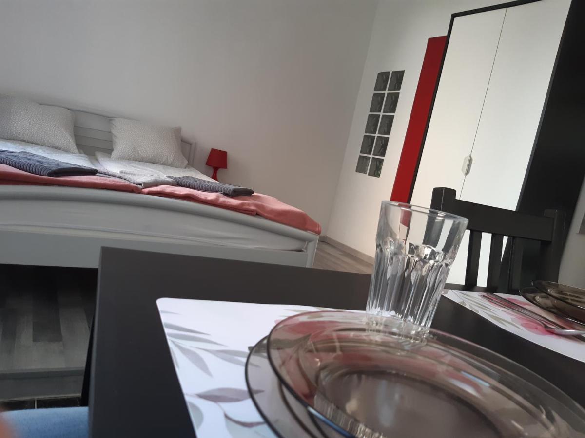 Appartement Small At Corvin Negyed Boedapest