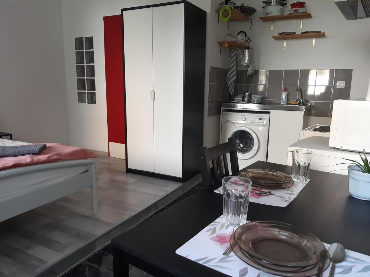 Small At Corvin Negyed Appartement