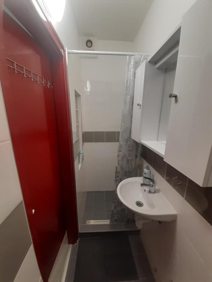 Apartament Small At Corvin Negyed Budapesta